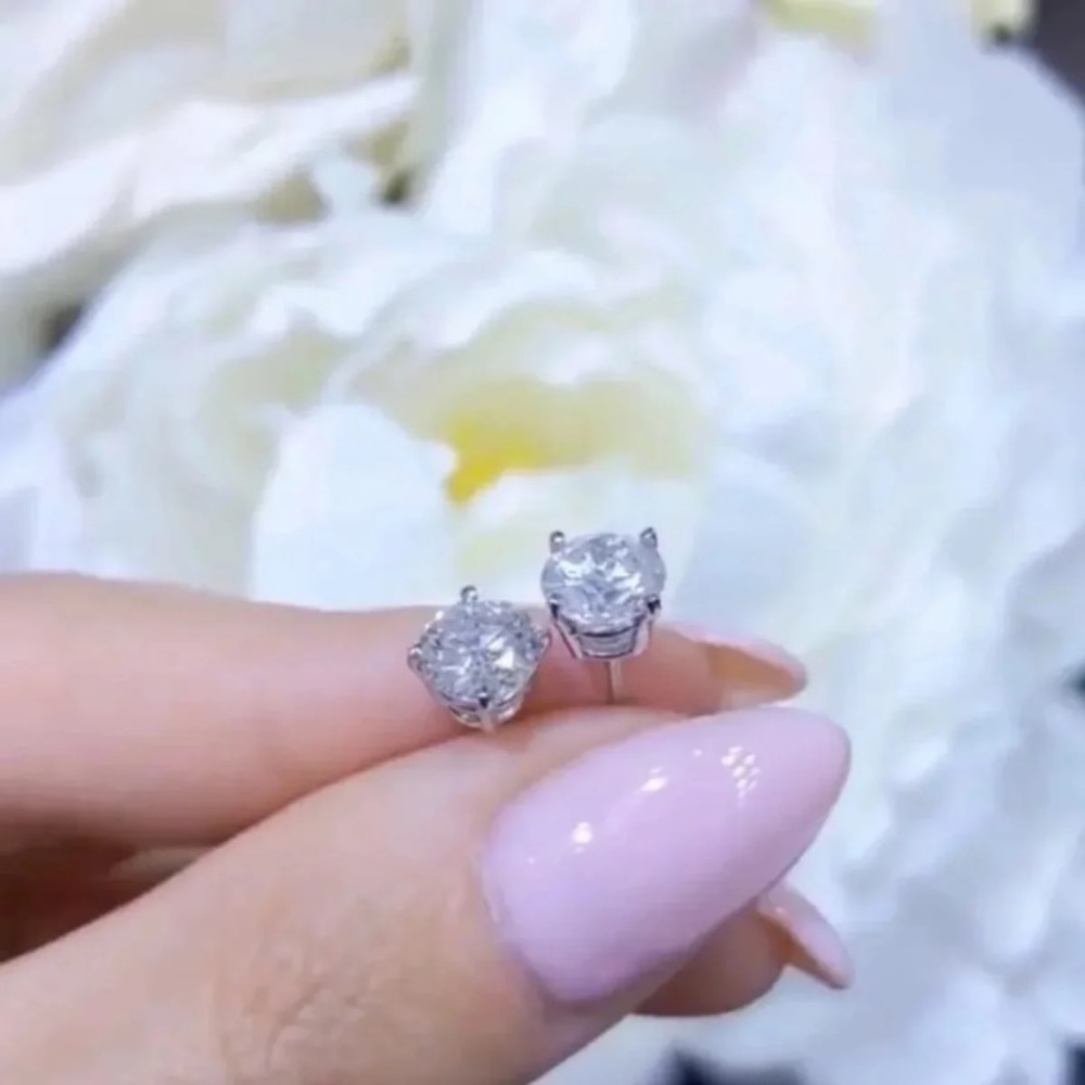 18K White Gold 7mm Diamond Stud Earrings_5
